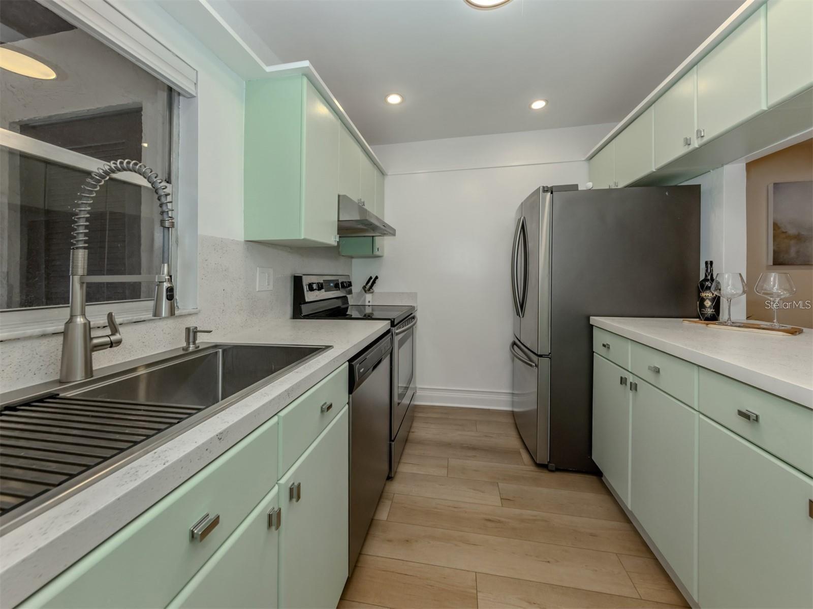 3208 RAMBLEWOOD DR N — photo 13