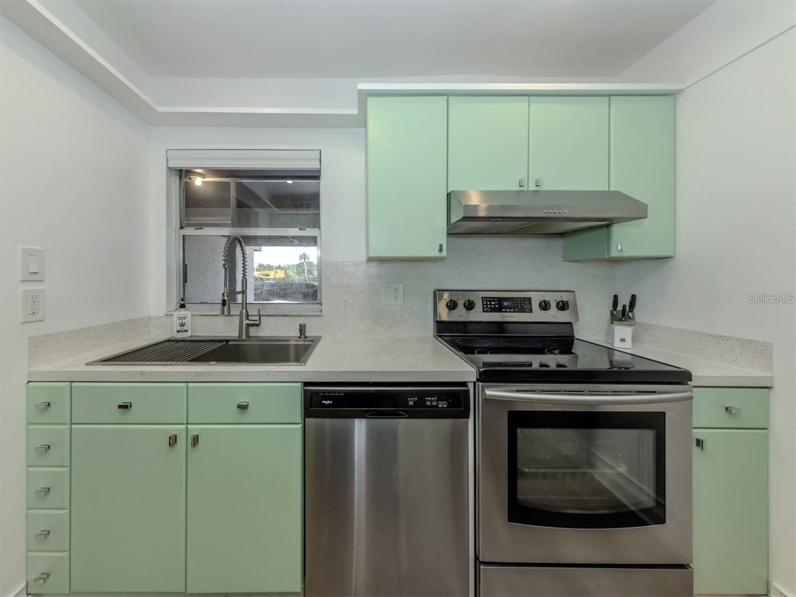 3208 RAMBLEWOOD DR N — photo 14