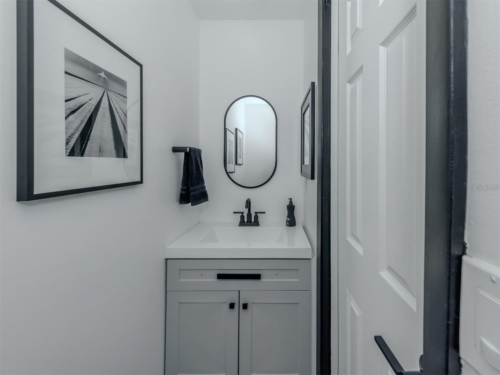 3208 RAMBLEWOOD DR N — photo 17