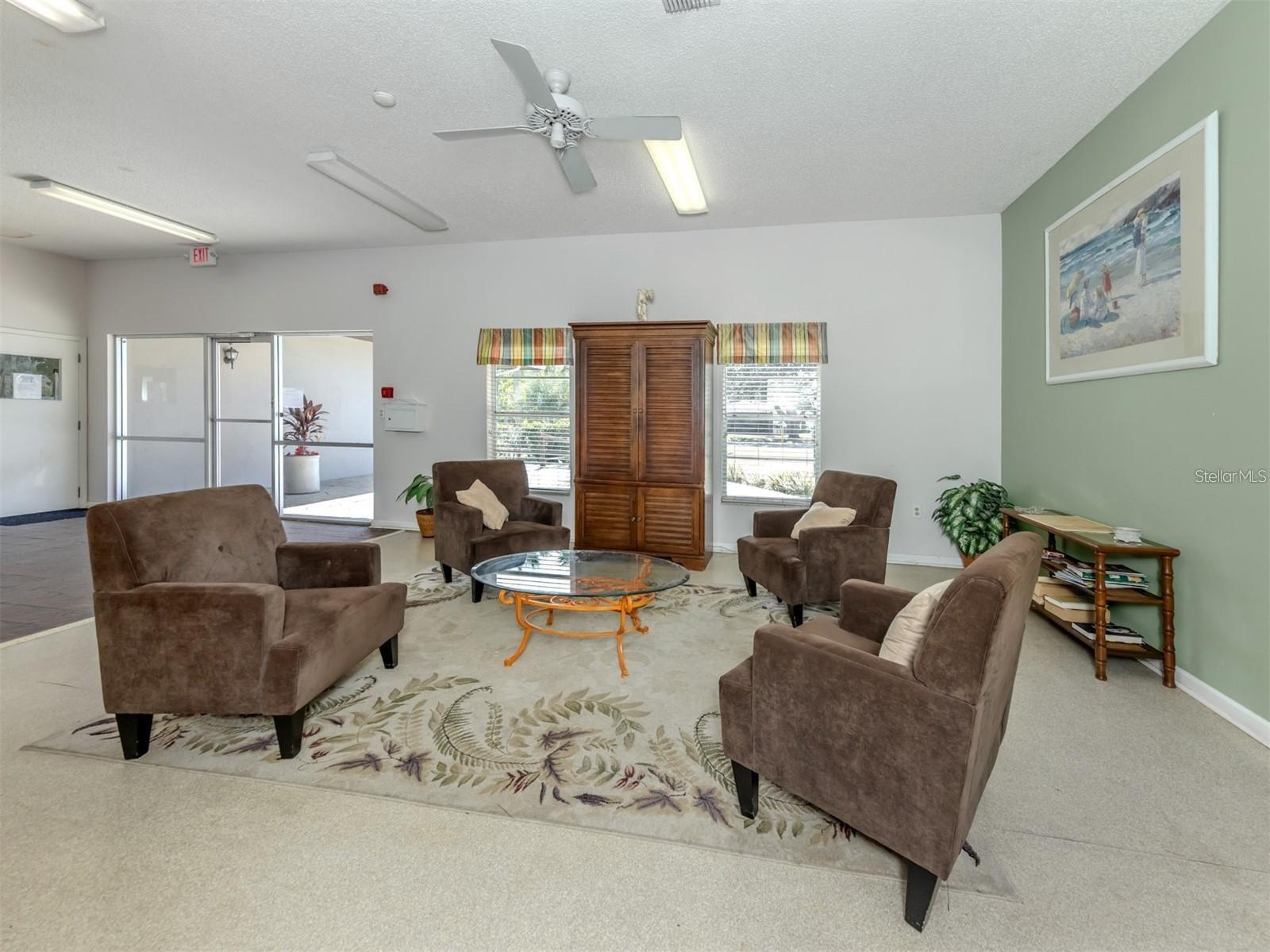 3208 RAMBLEWOOD DR N — photo 36