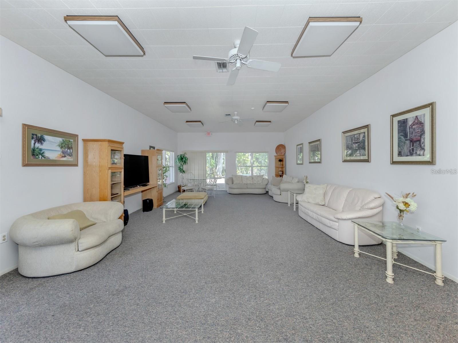 3208 RAMBLEWOOD DR N — photo 34