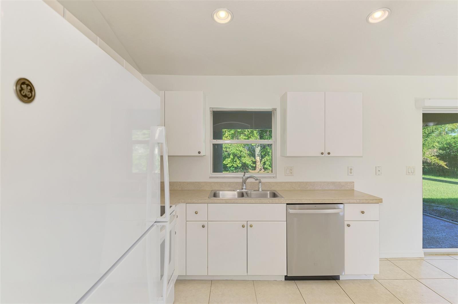3305 CIRCLEVILLE ST — photo 17