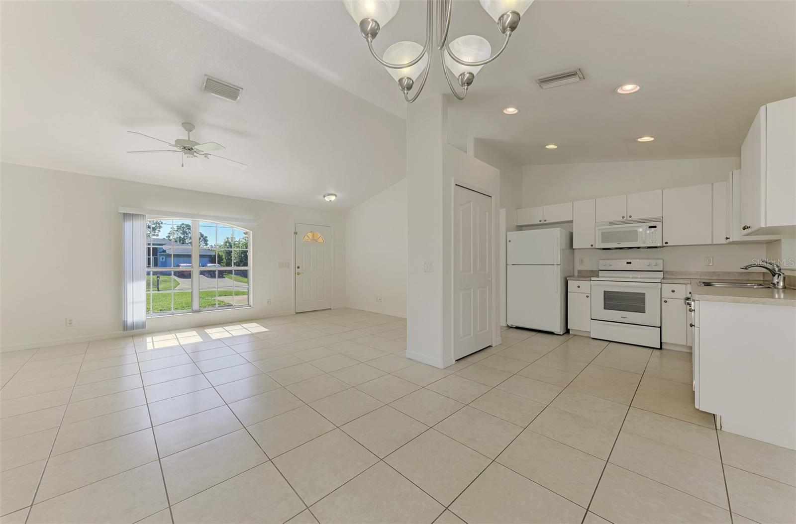 3305 CIRCLEVILLE ST — photo 13