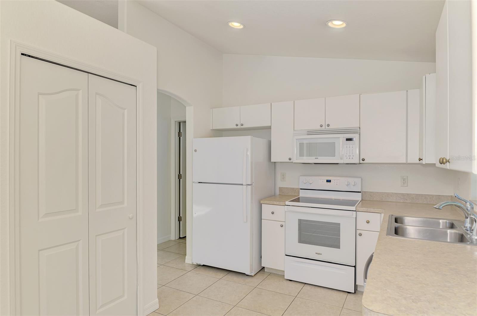3305 CIRCLEVILLE ST — photo 16