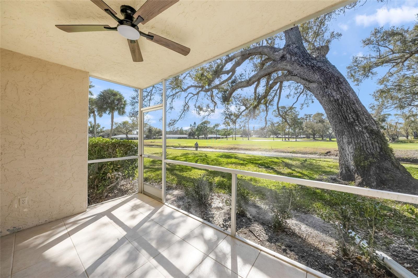 7860 PALM AIRE LN #105 — photo 4
