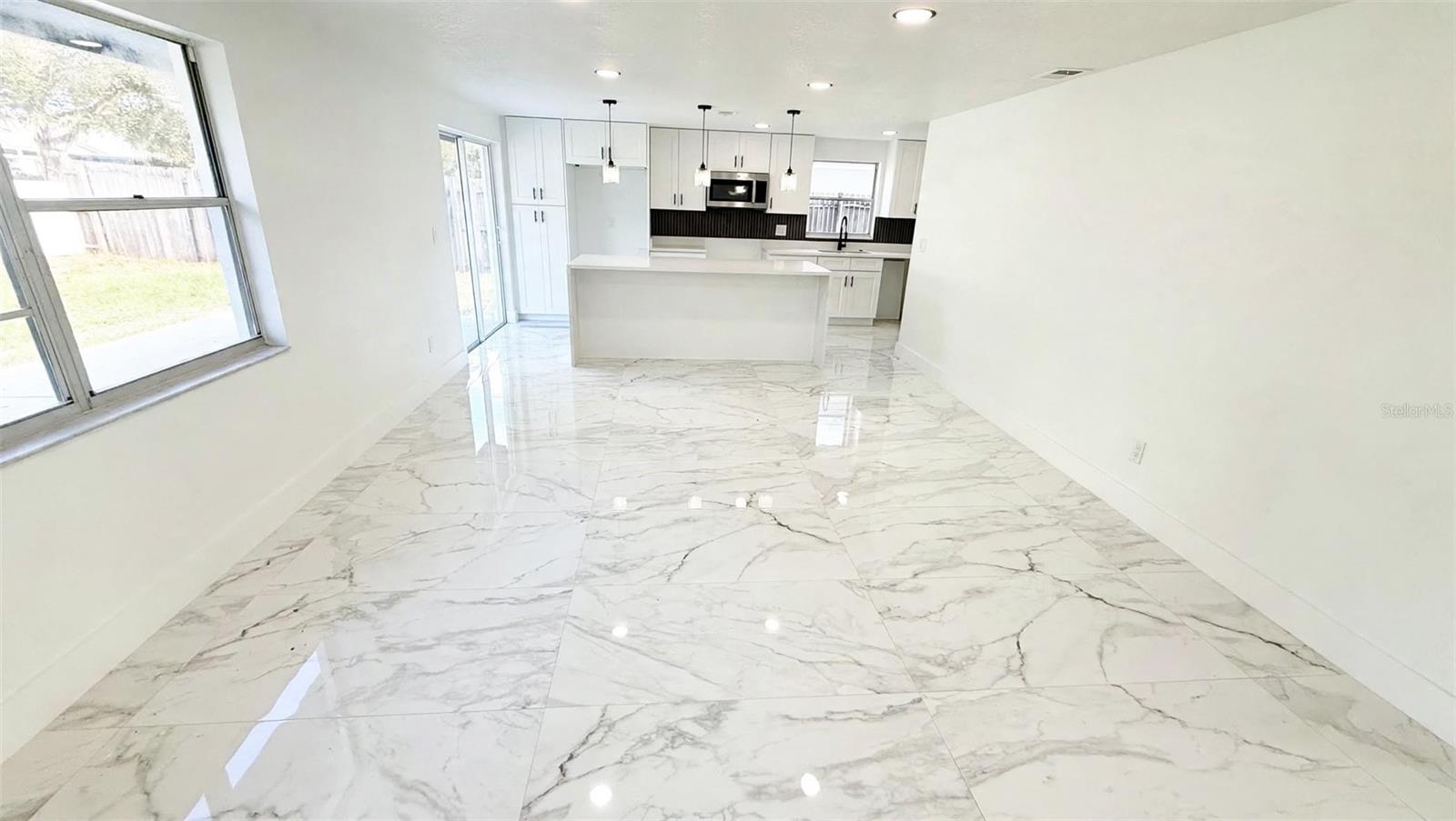 6807 WHITE CLIFFS WAY — photo 4