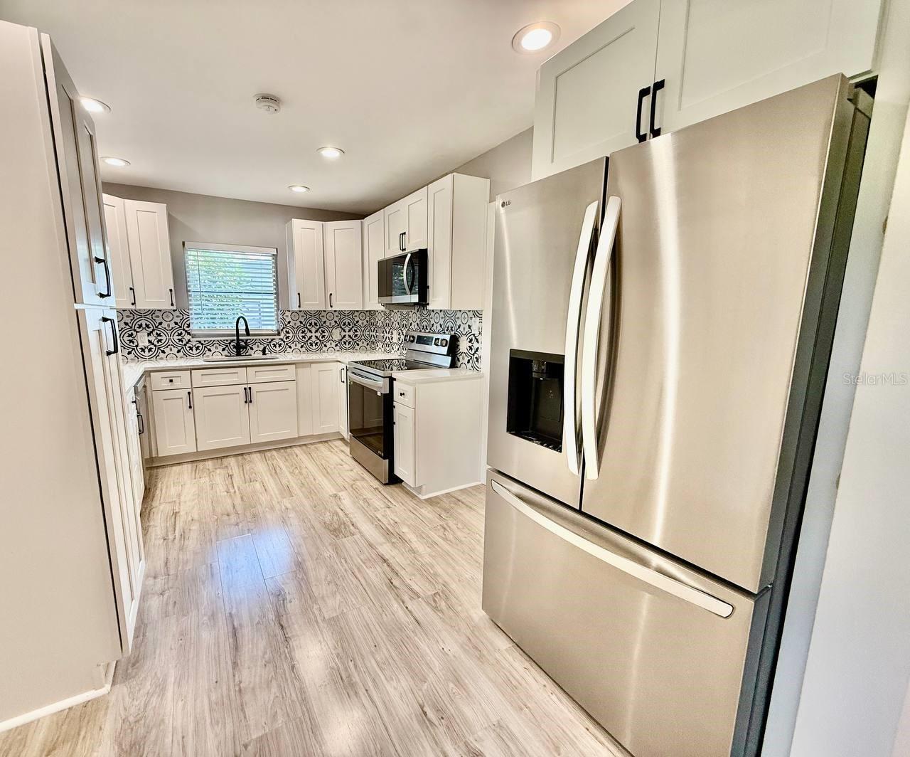1545 ILLINOIS RD — photo 8