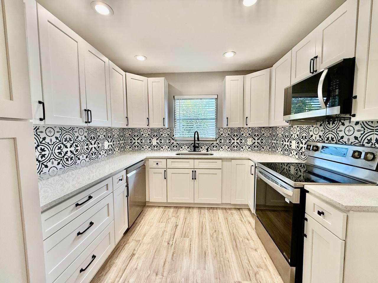 1545 ILLINOIS RD — photo 9