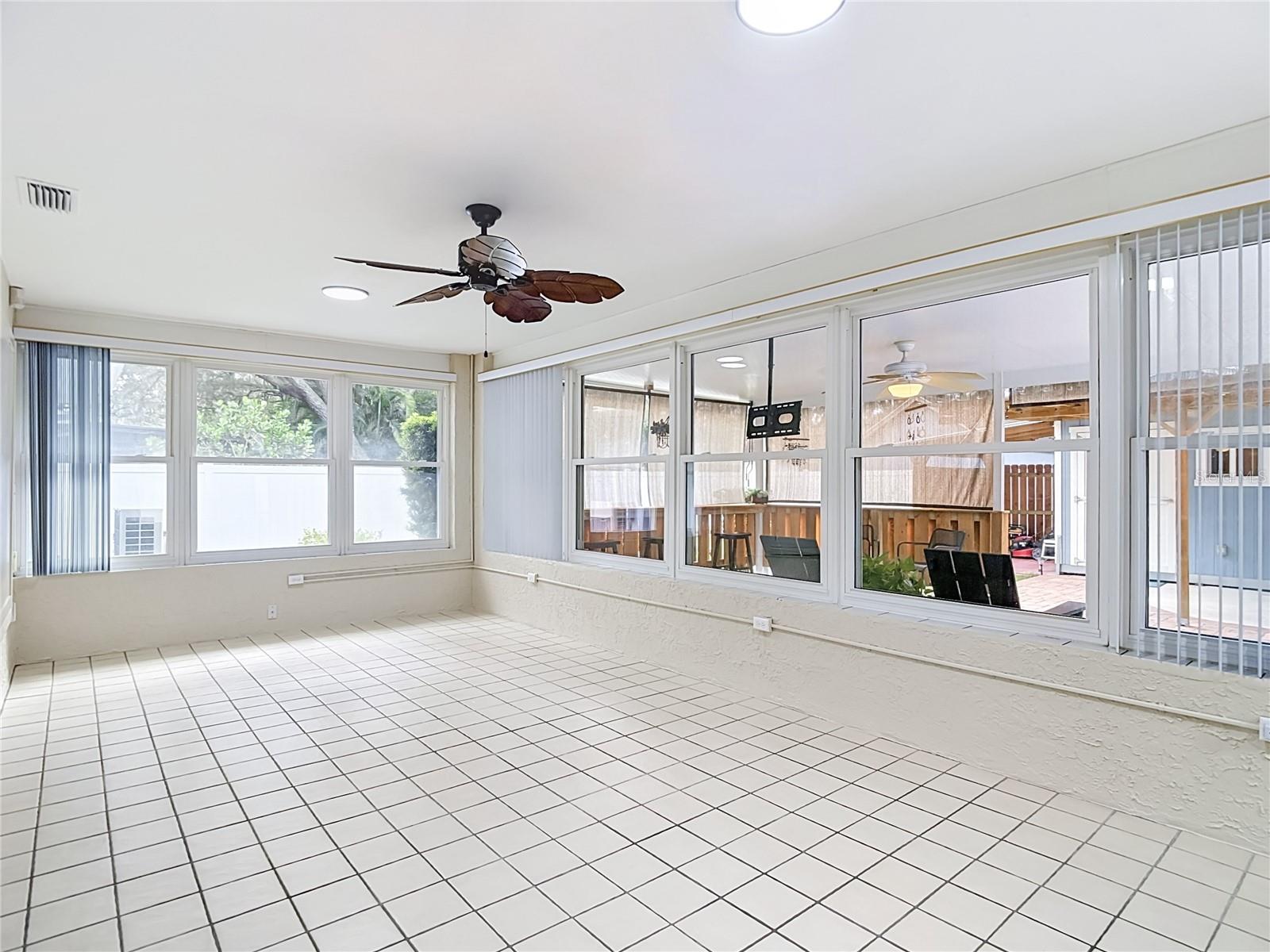 12920 N ALBANY AVE — photo 36