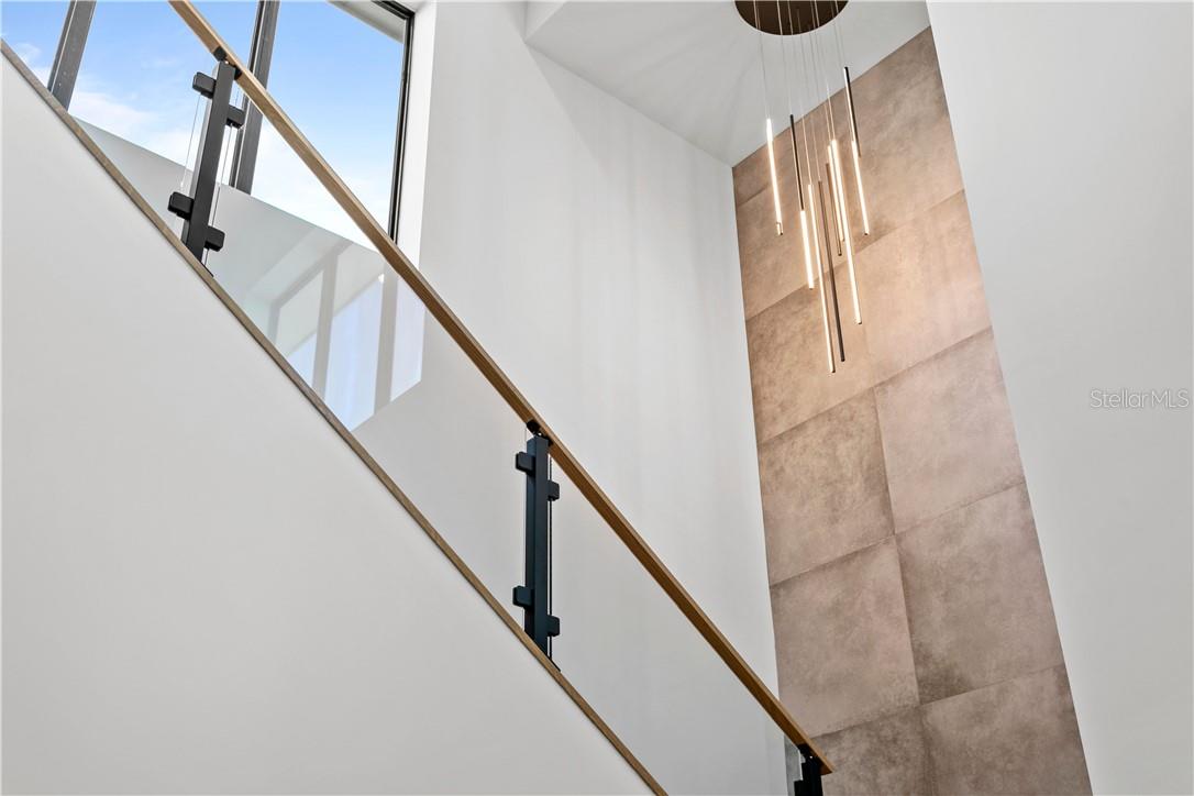 21 BAFFIN AVE — photo 44