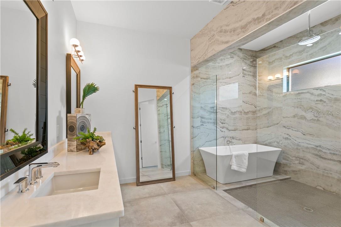 21 BAFFIN AVE — photo 37