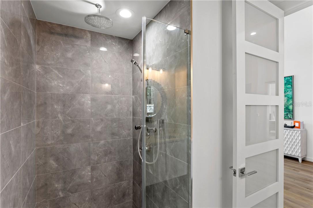 21 BAFFIN AVE — photo 43