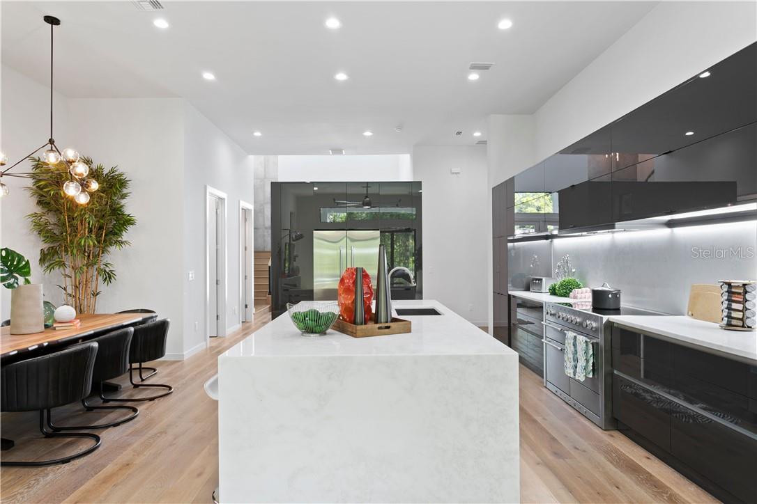 21 BAFFIN AVE — photo 17