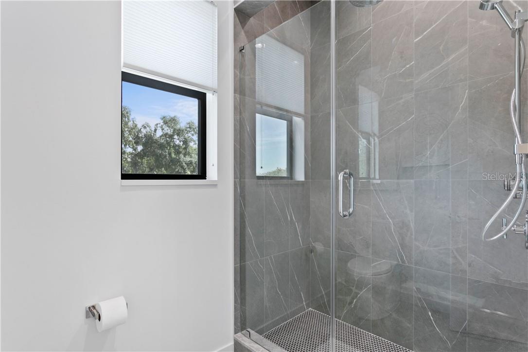 21 BAFFIN AVE — photo 54