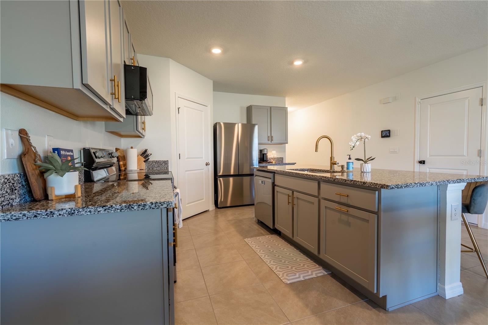 9072 FORGE BREEZE LOOP — photo 8