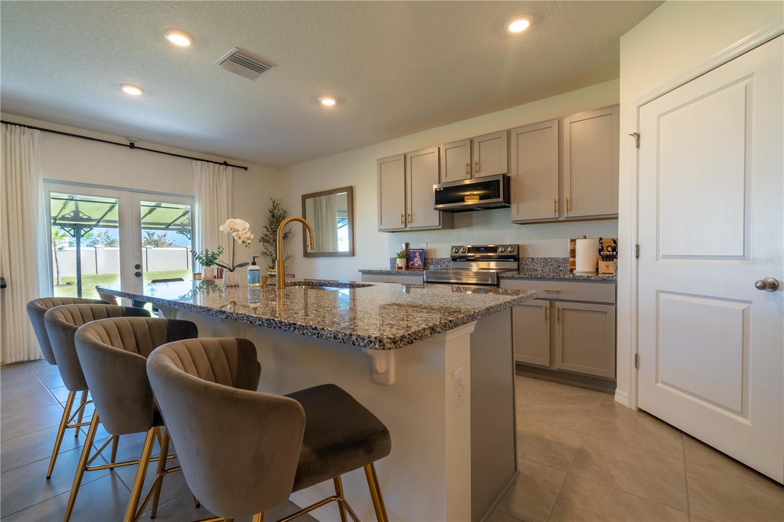 9072 FORGE BREEZE LOOP — photo 6