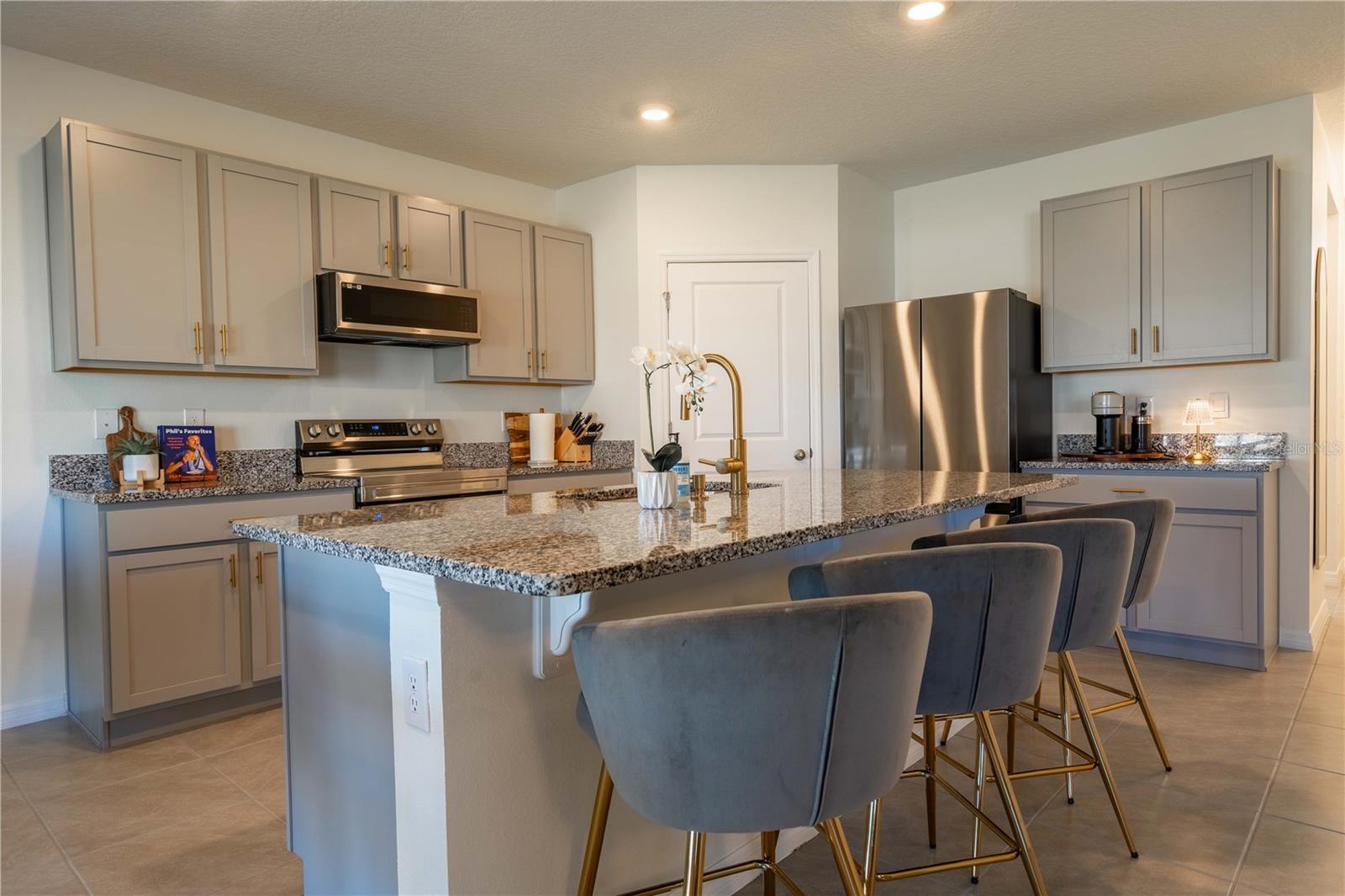 9072 FORGE BREEZE LOOP — photo 7