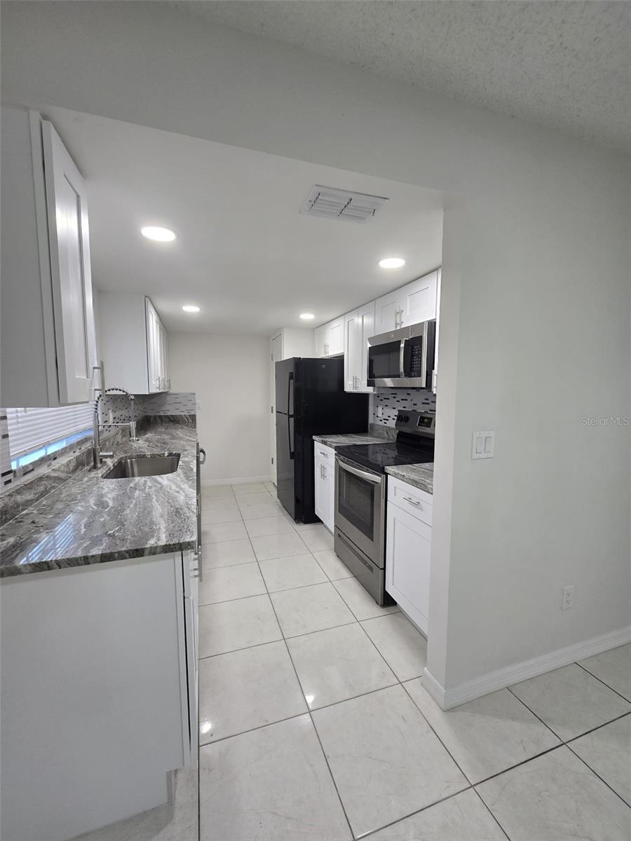 10916 TAILFEATHER CT — photo 5