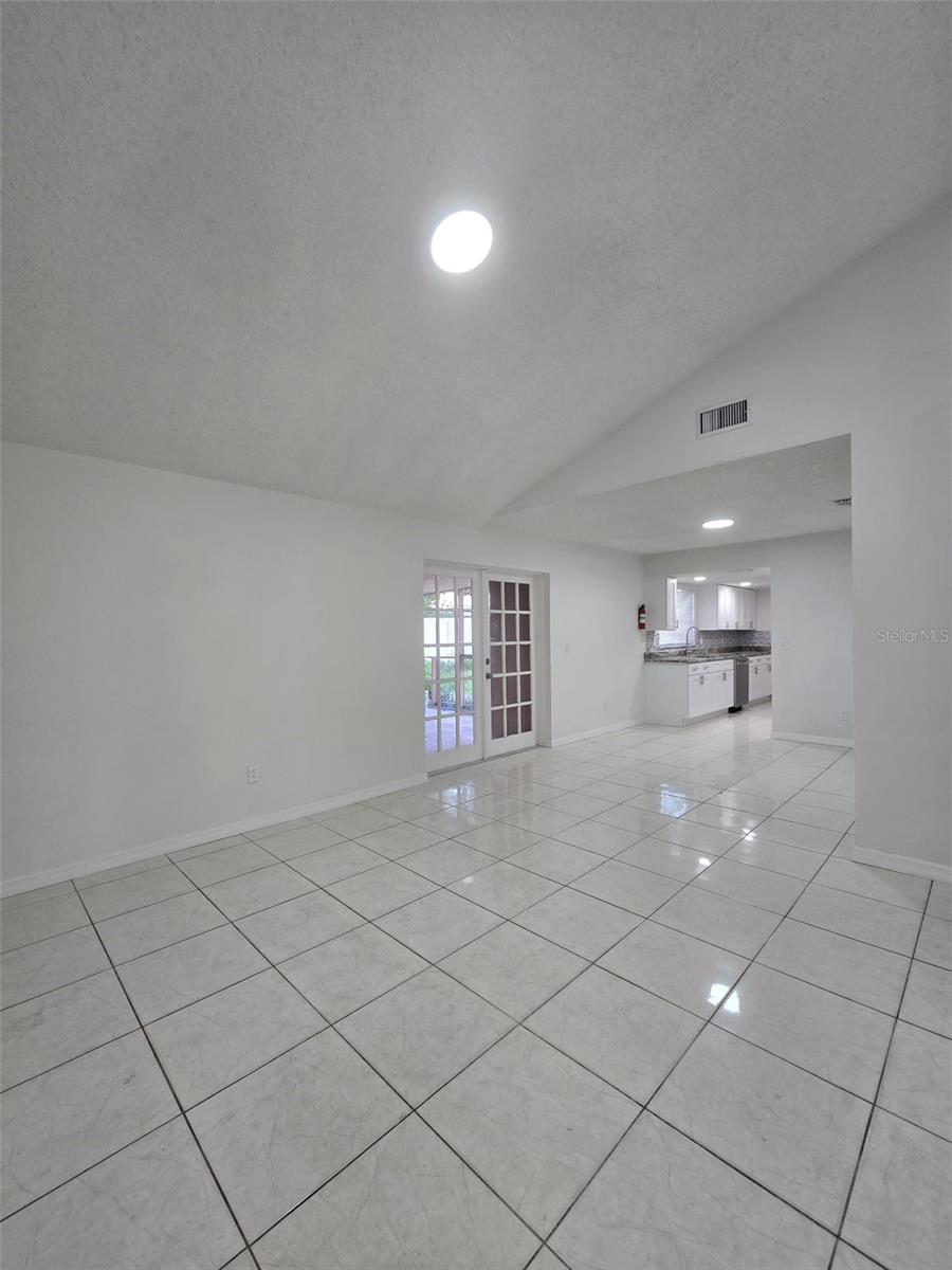 10916 TAILFEATHER CT — photo 4