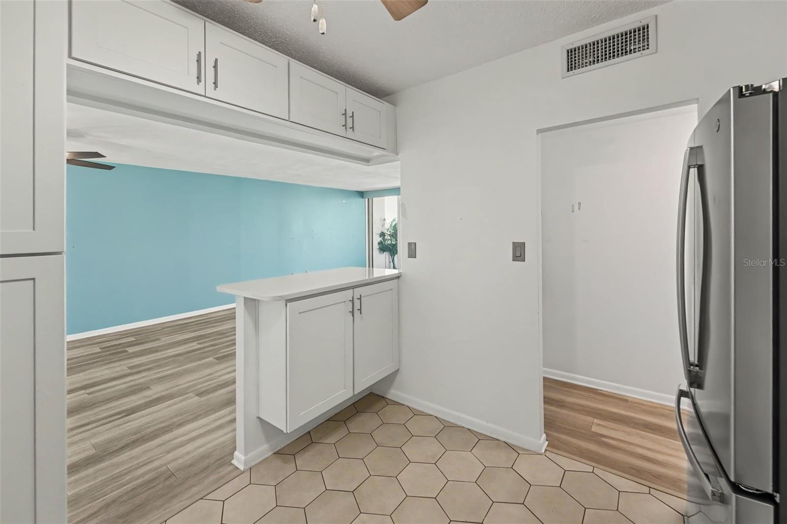 30 TURNER ST #806 — photo 9