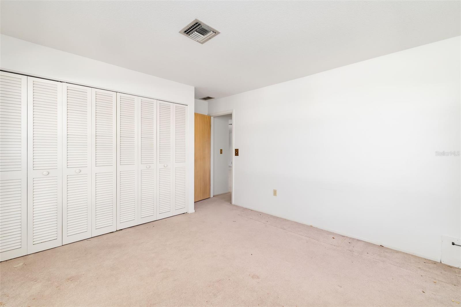 3065 RINGWOOD MDW — photo 8