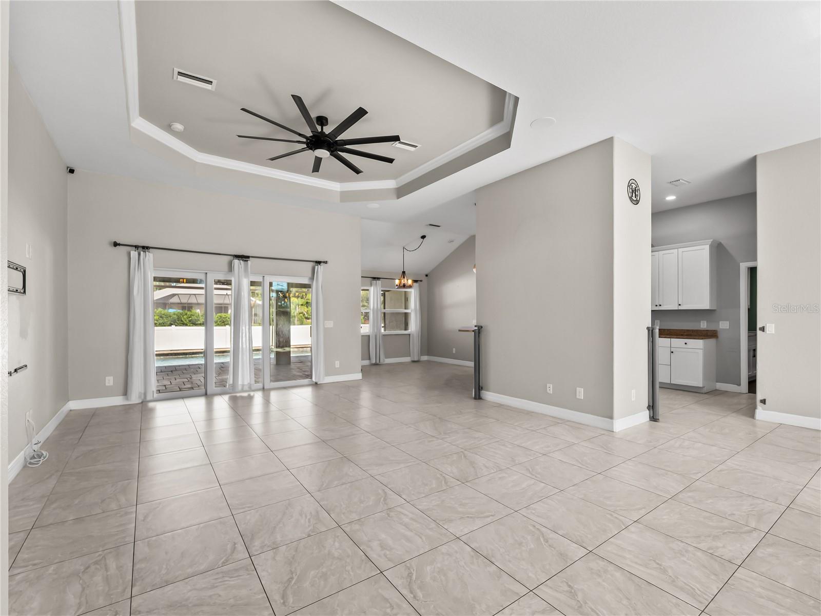 5271 CROMEY RD — photo 14