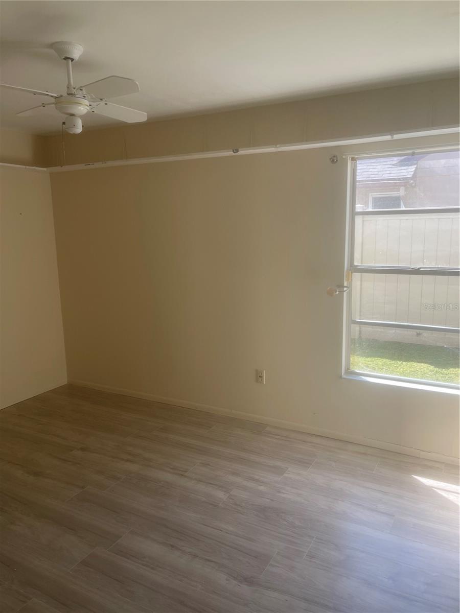 10842 VENICE CIR — photo 17