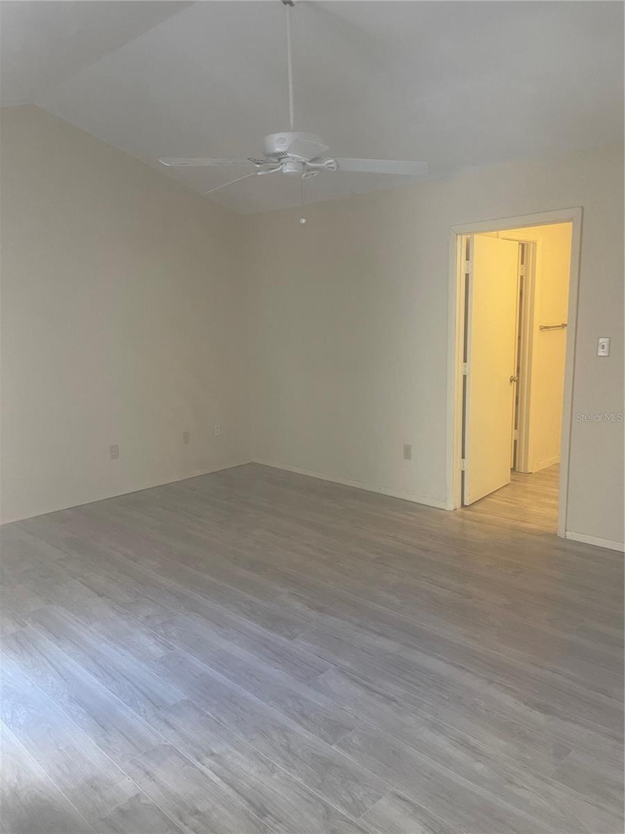 10842 VENICE CIR — photo 10