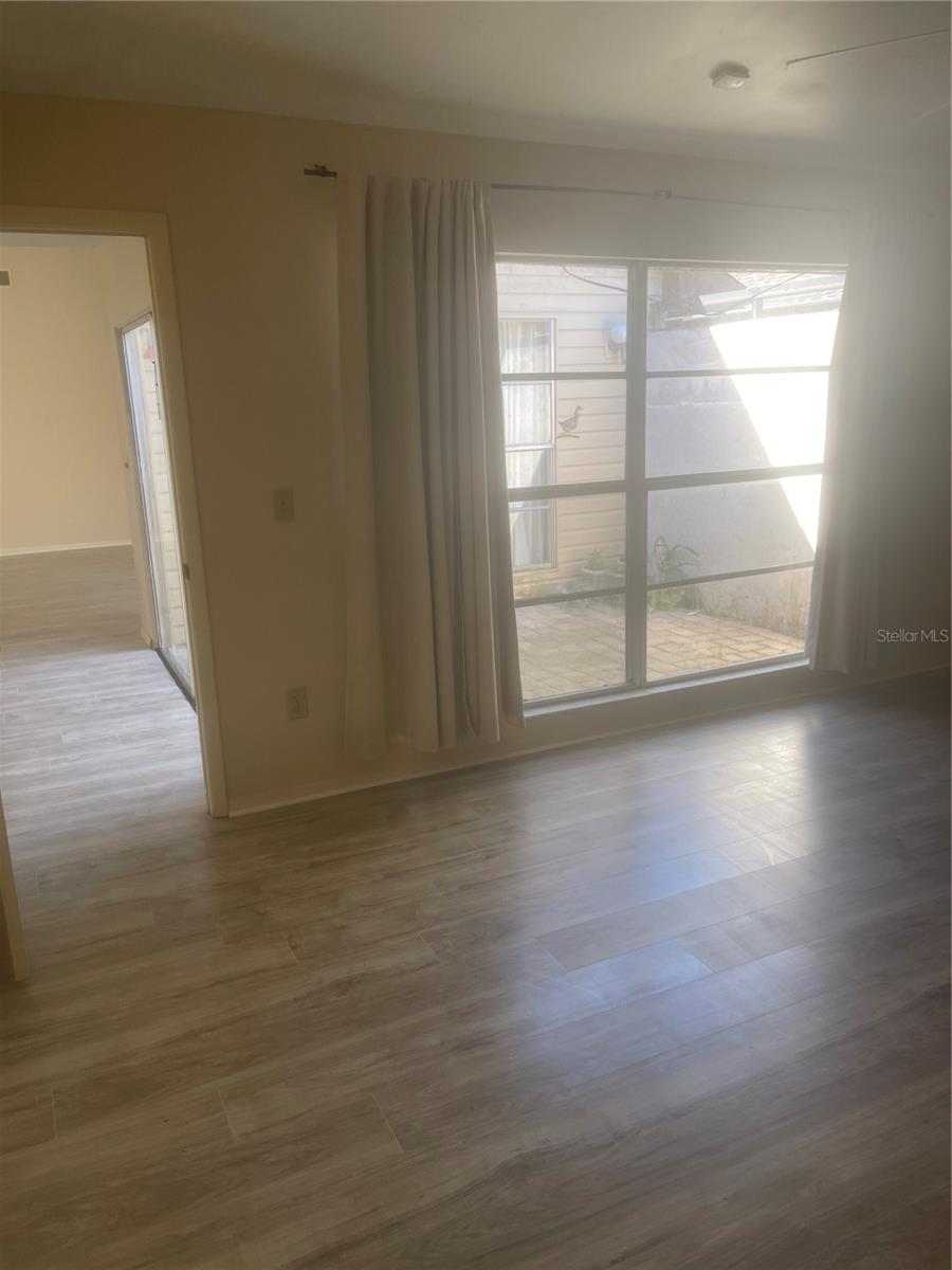 10842 VENICE CIR — photo 12