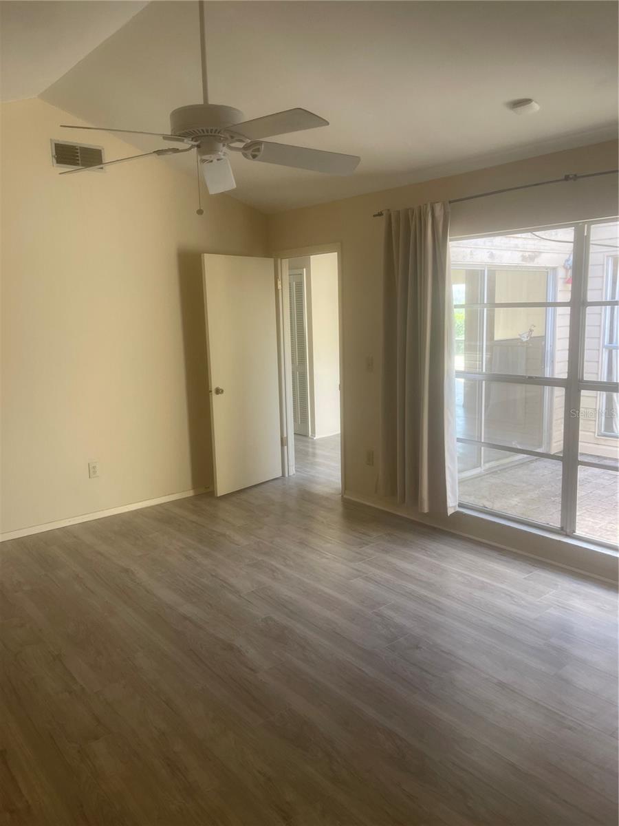 10842 VENICE CIR — photo 11