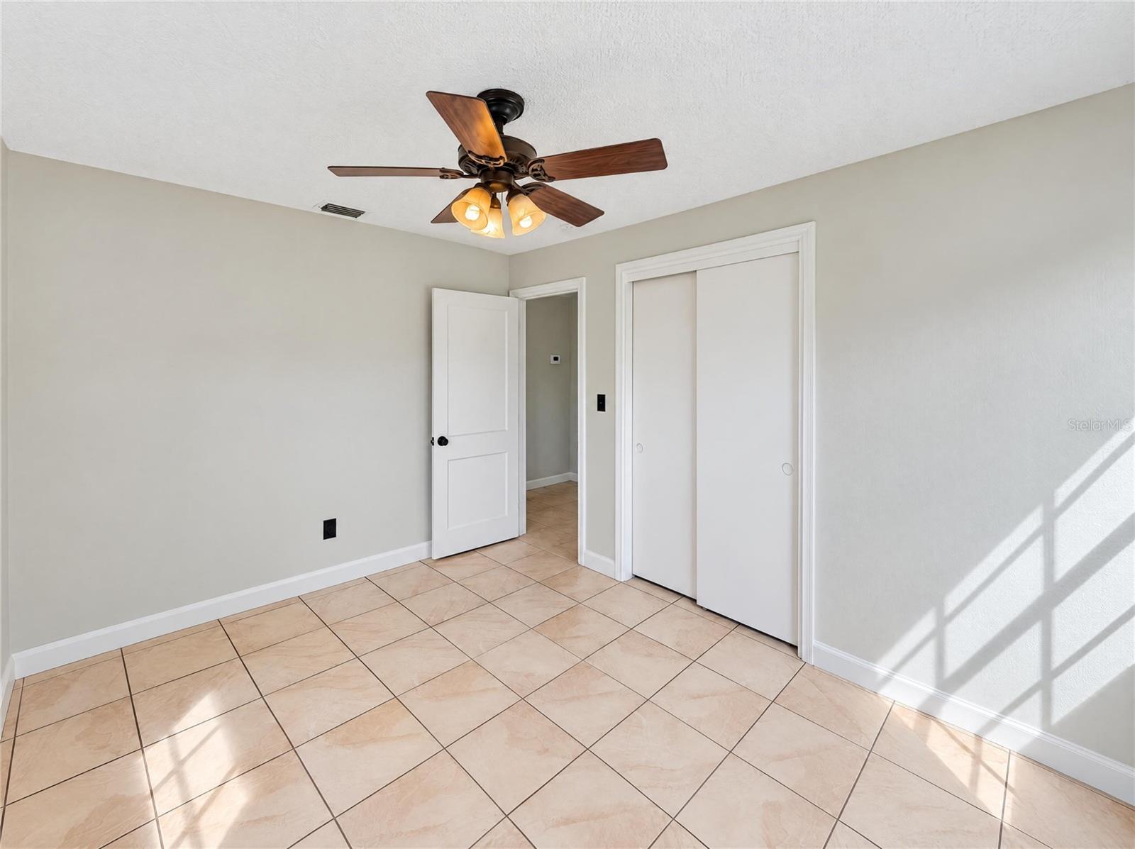 4505 N HABANA AVE — photo 7