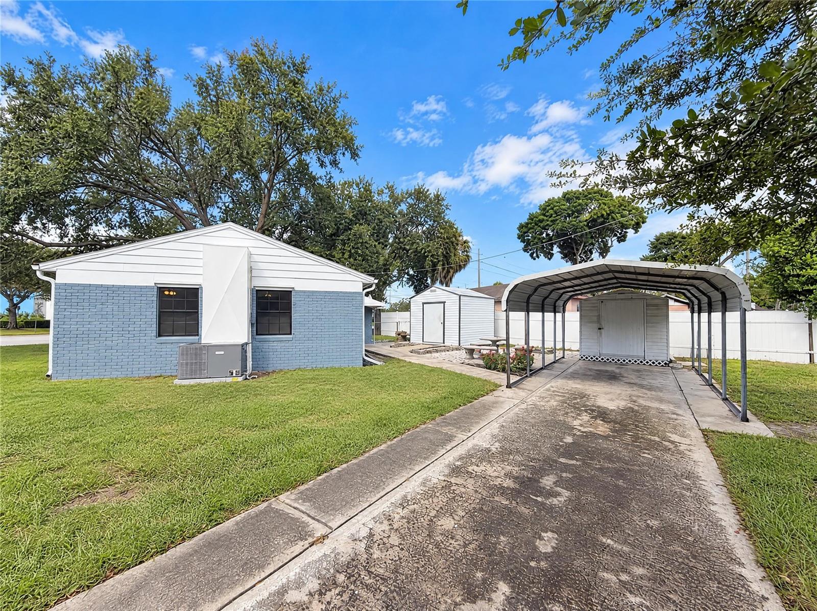 4505 N HABANA AVE — photo 16