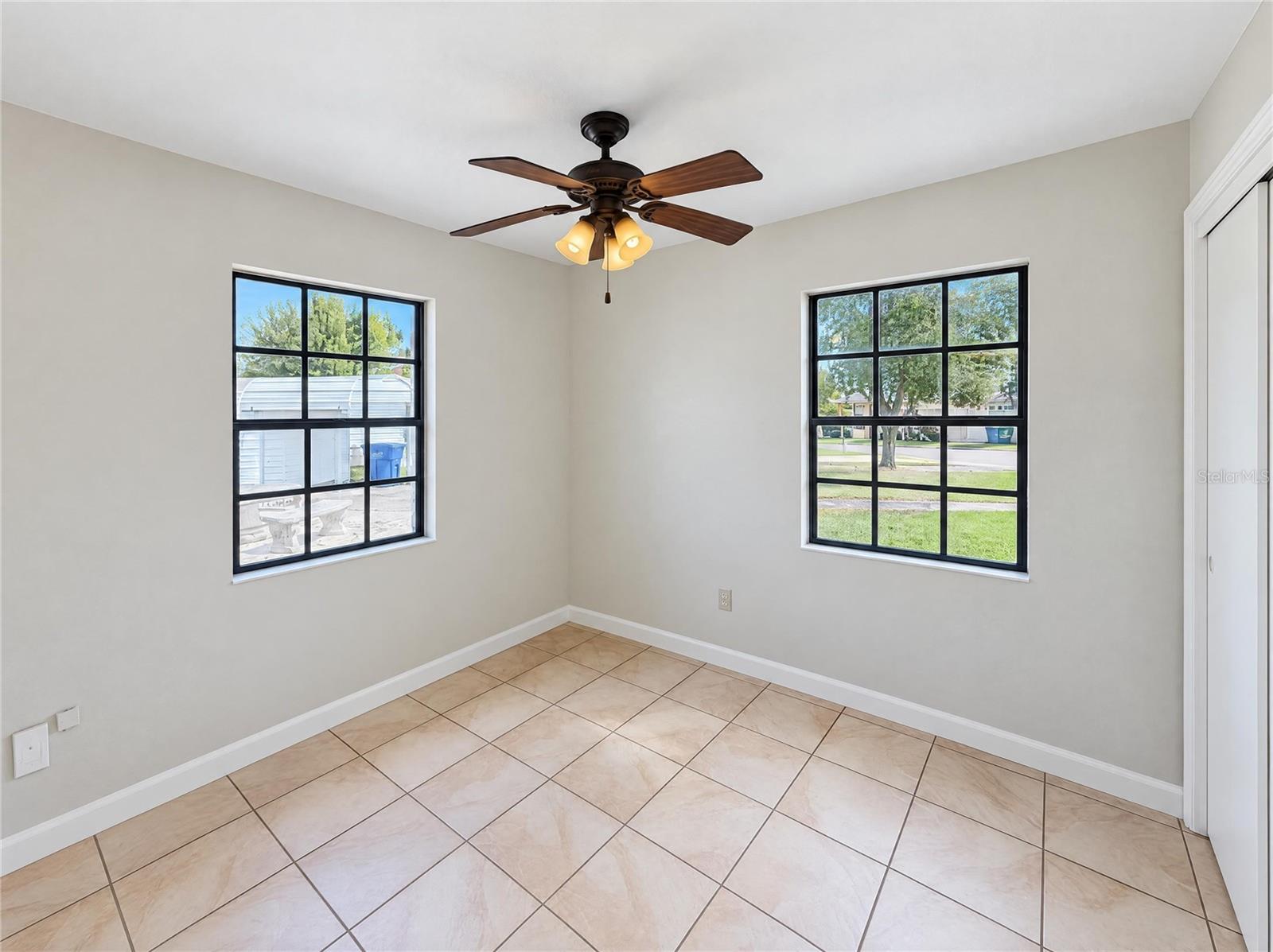 4505 N HABANA AVE — photo 9