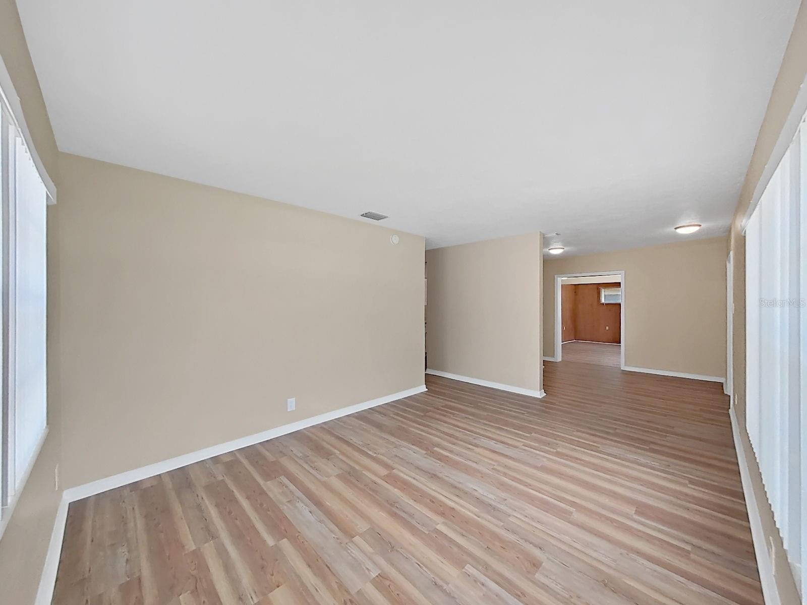4411 BASS ST — photo 12
