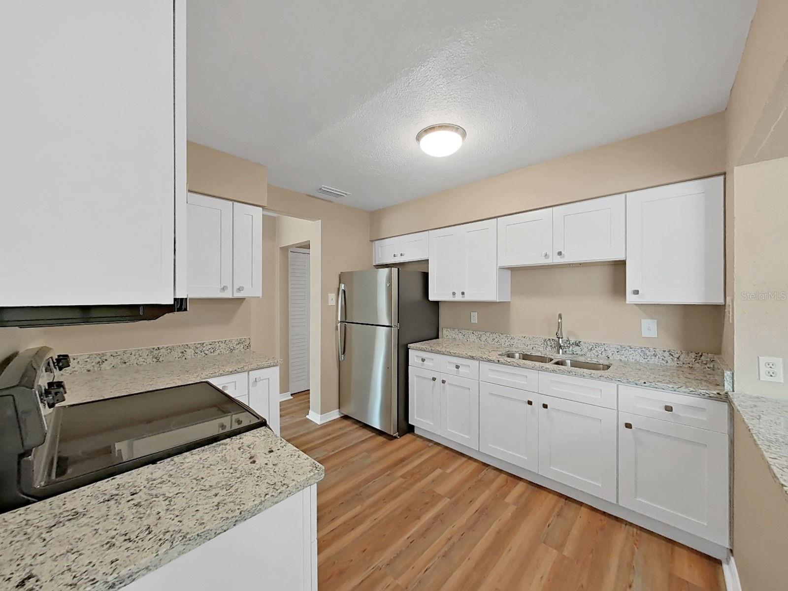 4411 BASS ST — photo 15