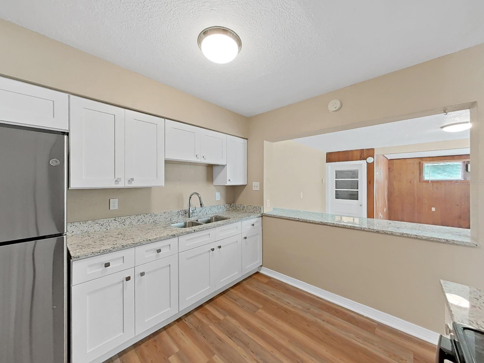 4411 BASS ST — photo 17