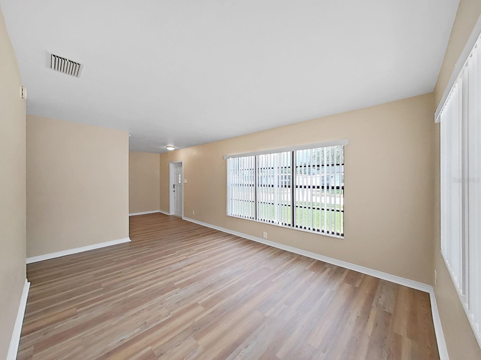 4411 BASS ST — photo 13