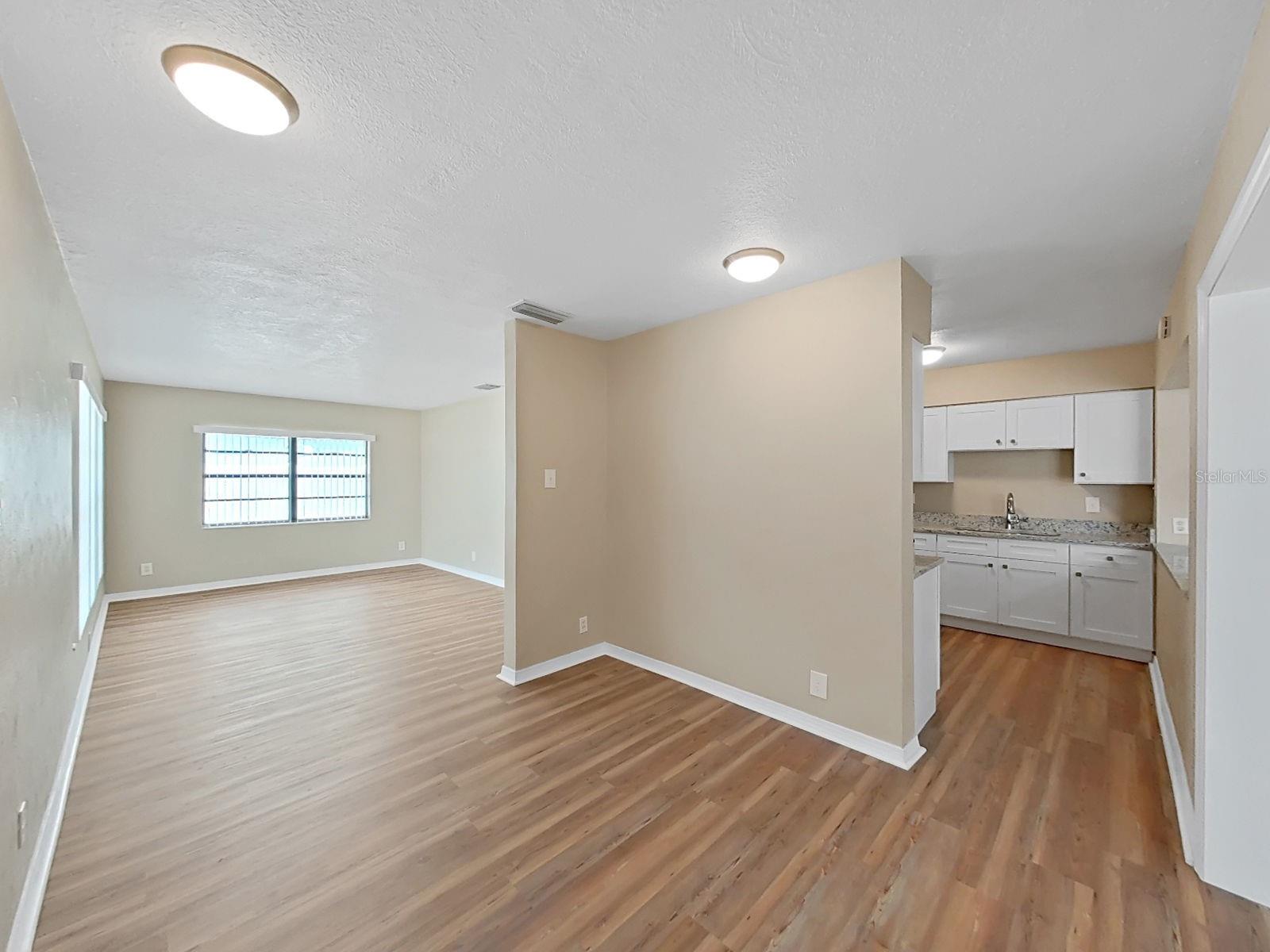 4411 BASS ST — photo 10
