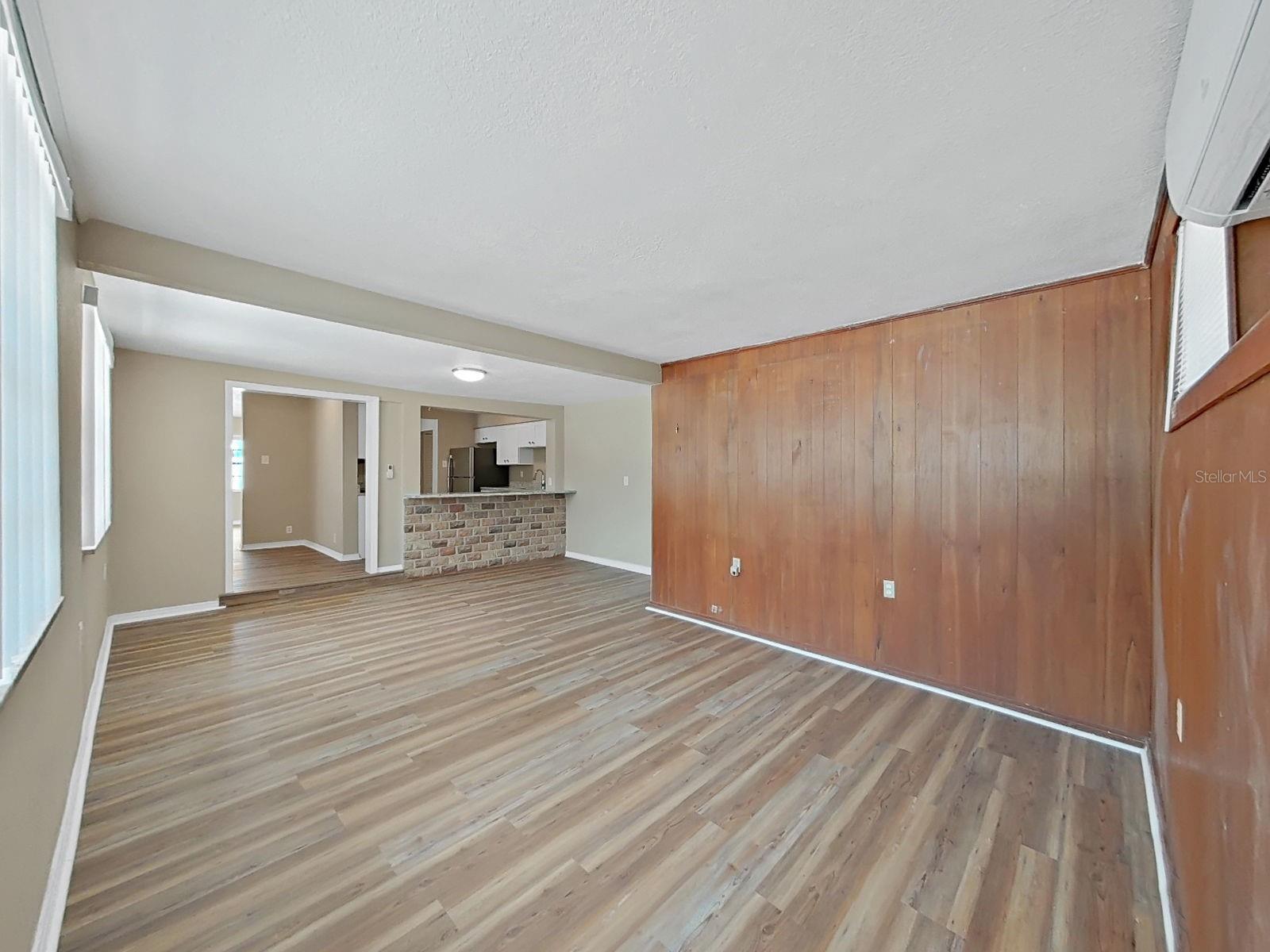 4411 BASS ST — photo 22