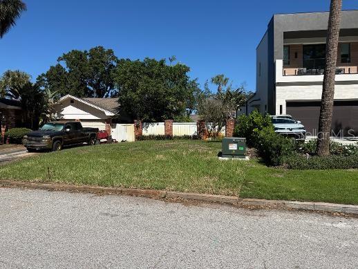 4211 W SYLVAN RAMBLE ST — photo 2