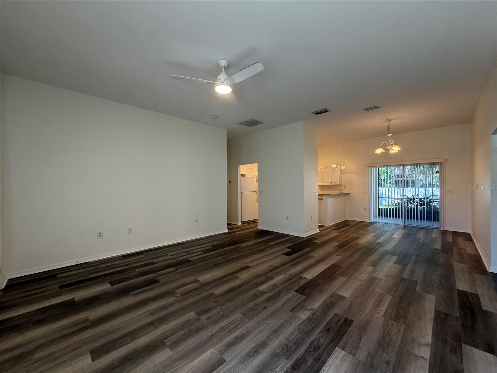4733 S CRANBERRY BLVD — photo 2
