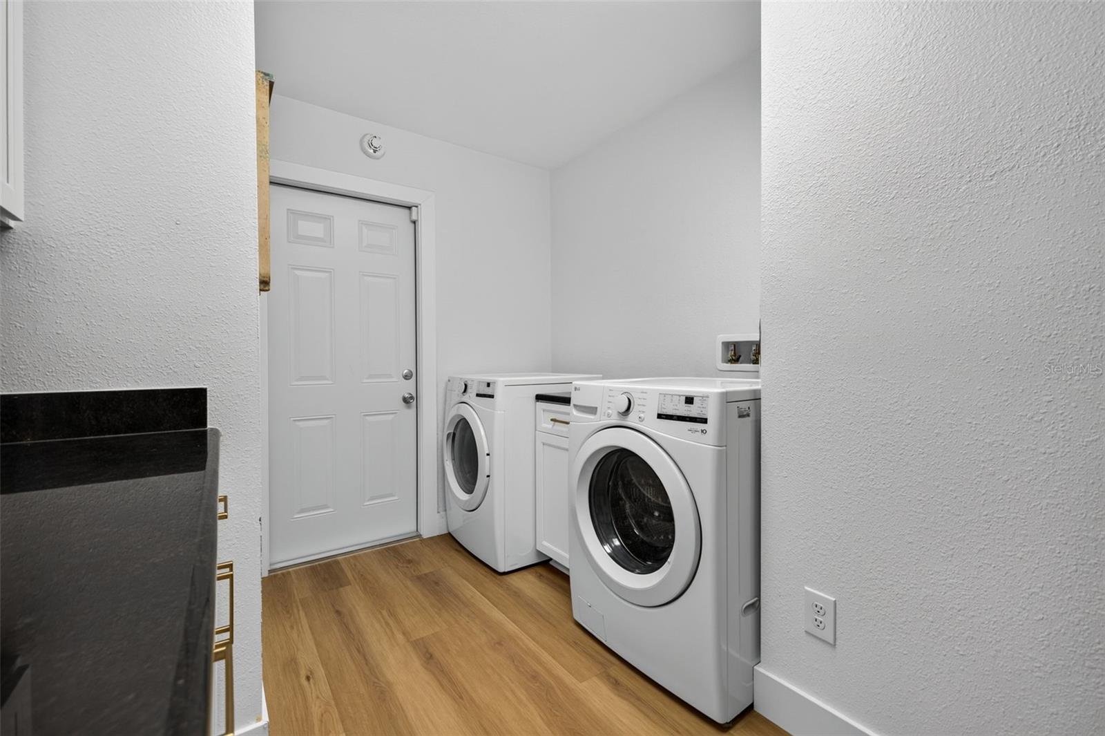 4606 BAY CREST DR — photo 39