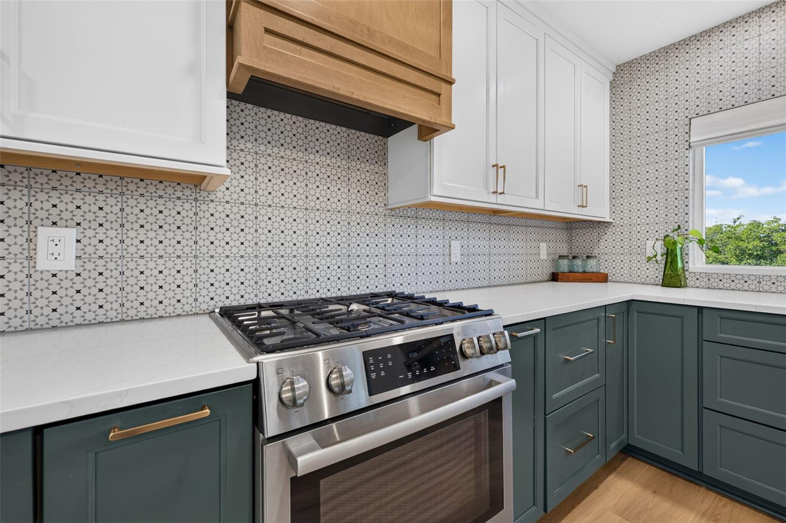 4606 BAY CREST DR — photo 10