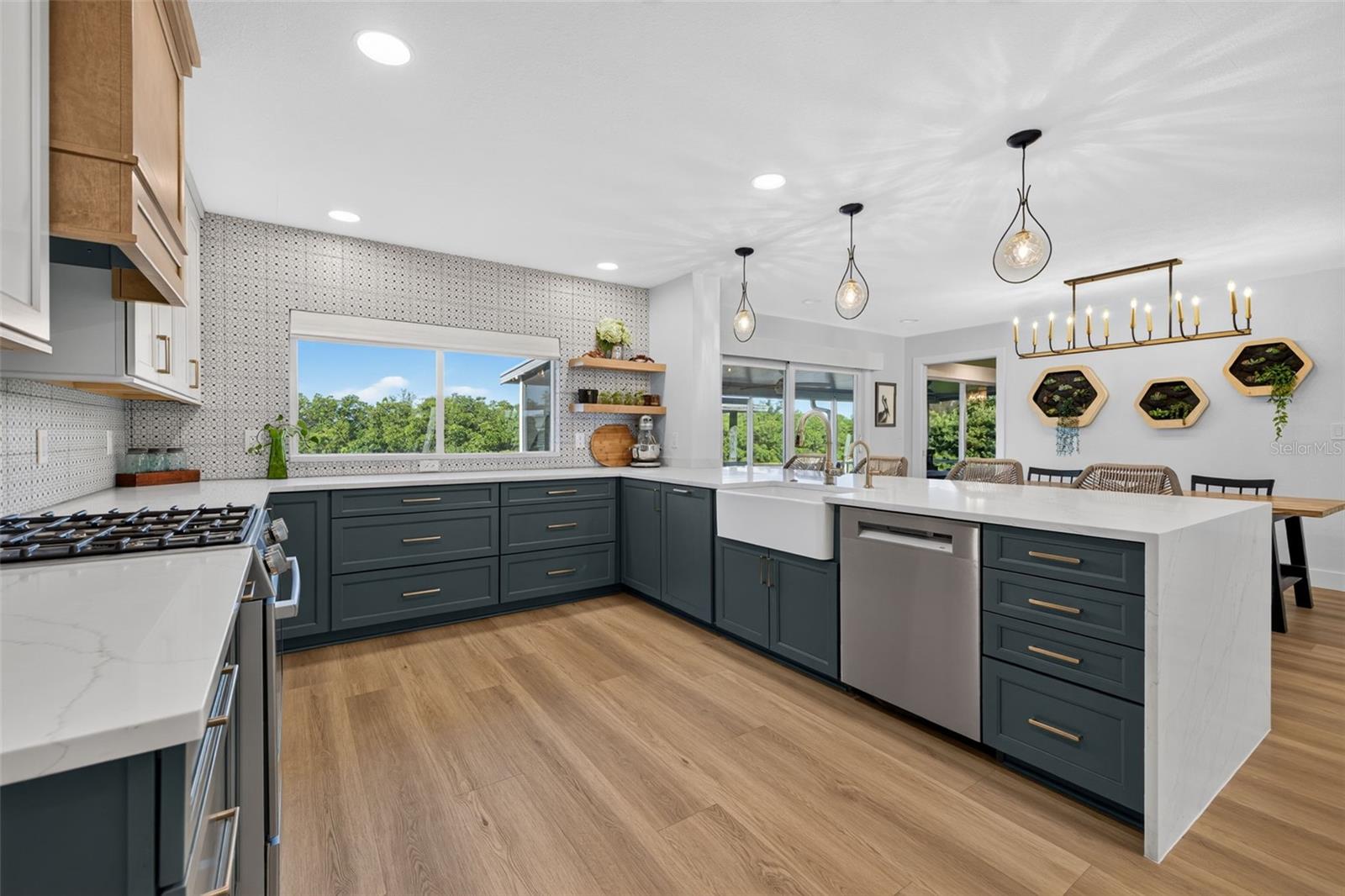 4606 BAY CREST DR — photo 11