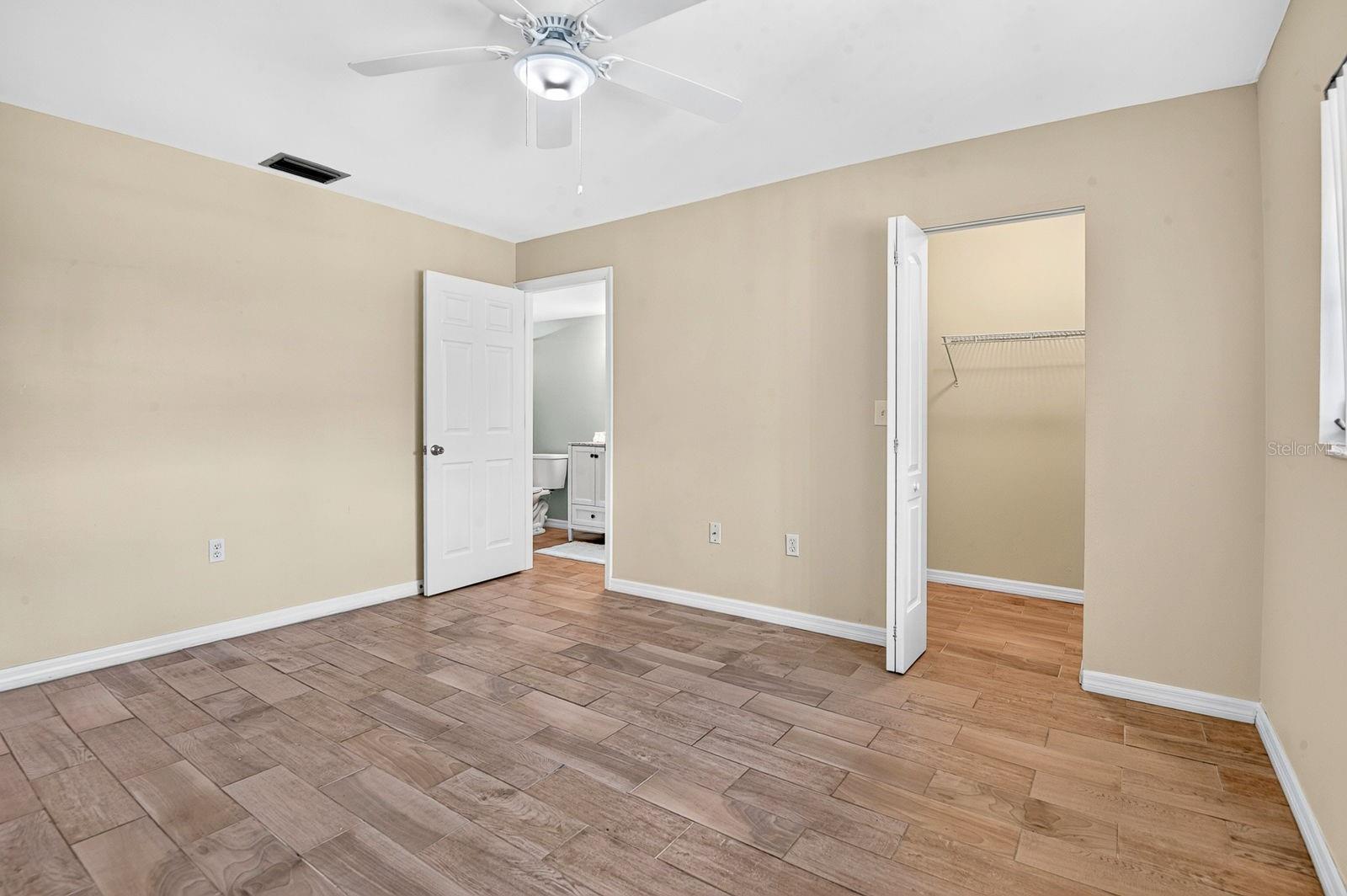 390 301 BLVD W #10C — photo 30