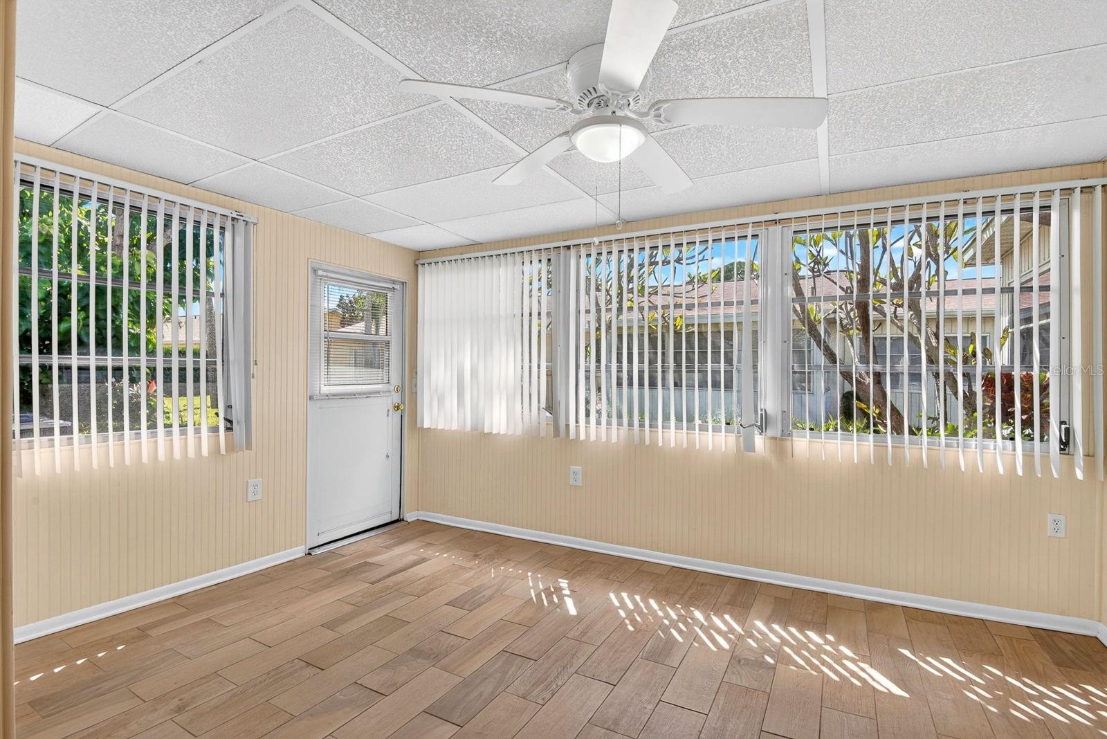 390 301 BLVD W #10C — photo 13
