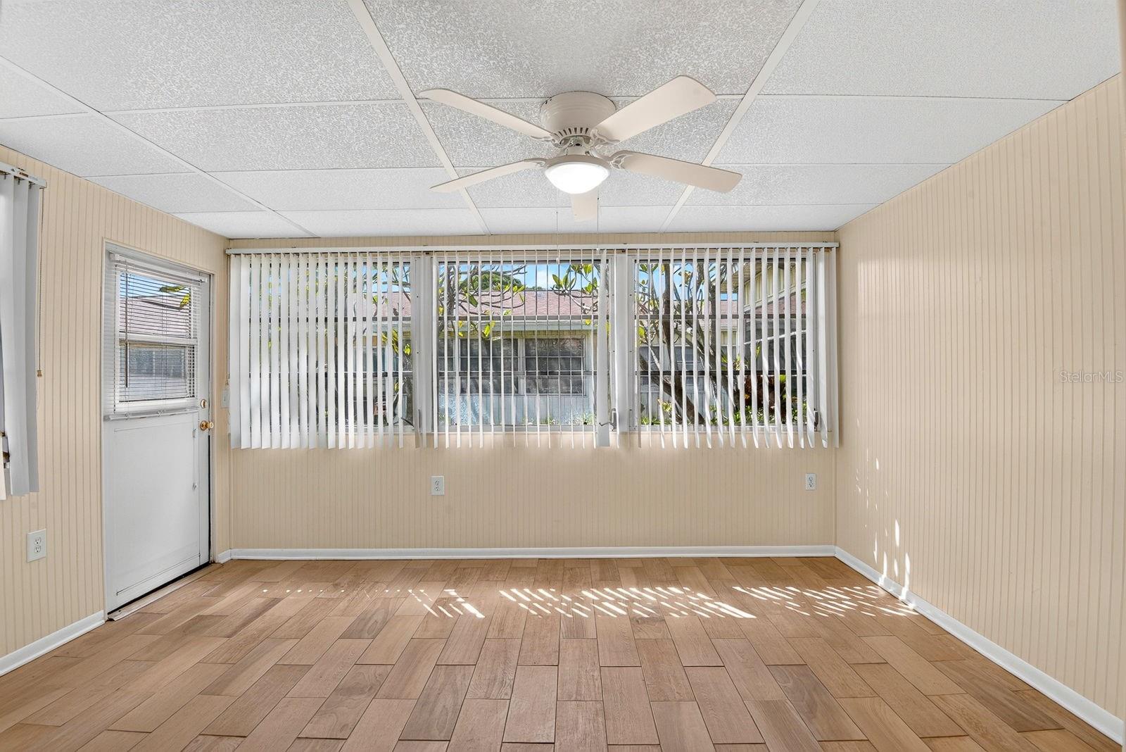390 301 BLVD W #10C — photo 26