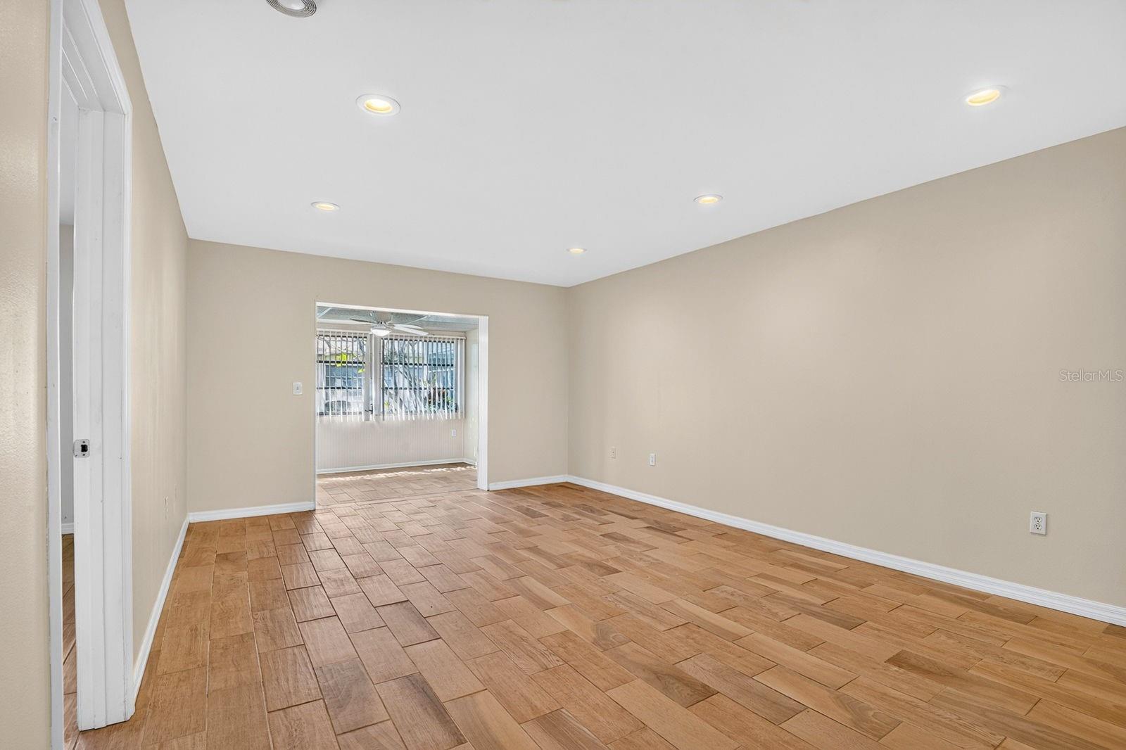 390 301 BLVD W #10C — photo 12