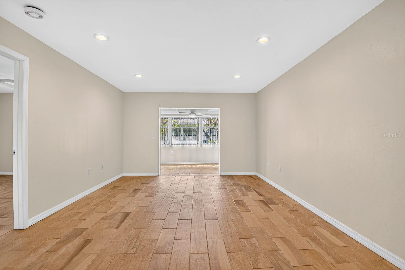 390 301 BLVD W #10C — photo 18