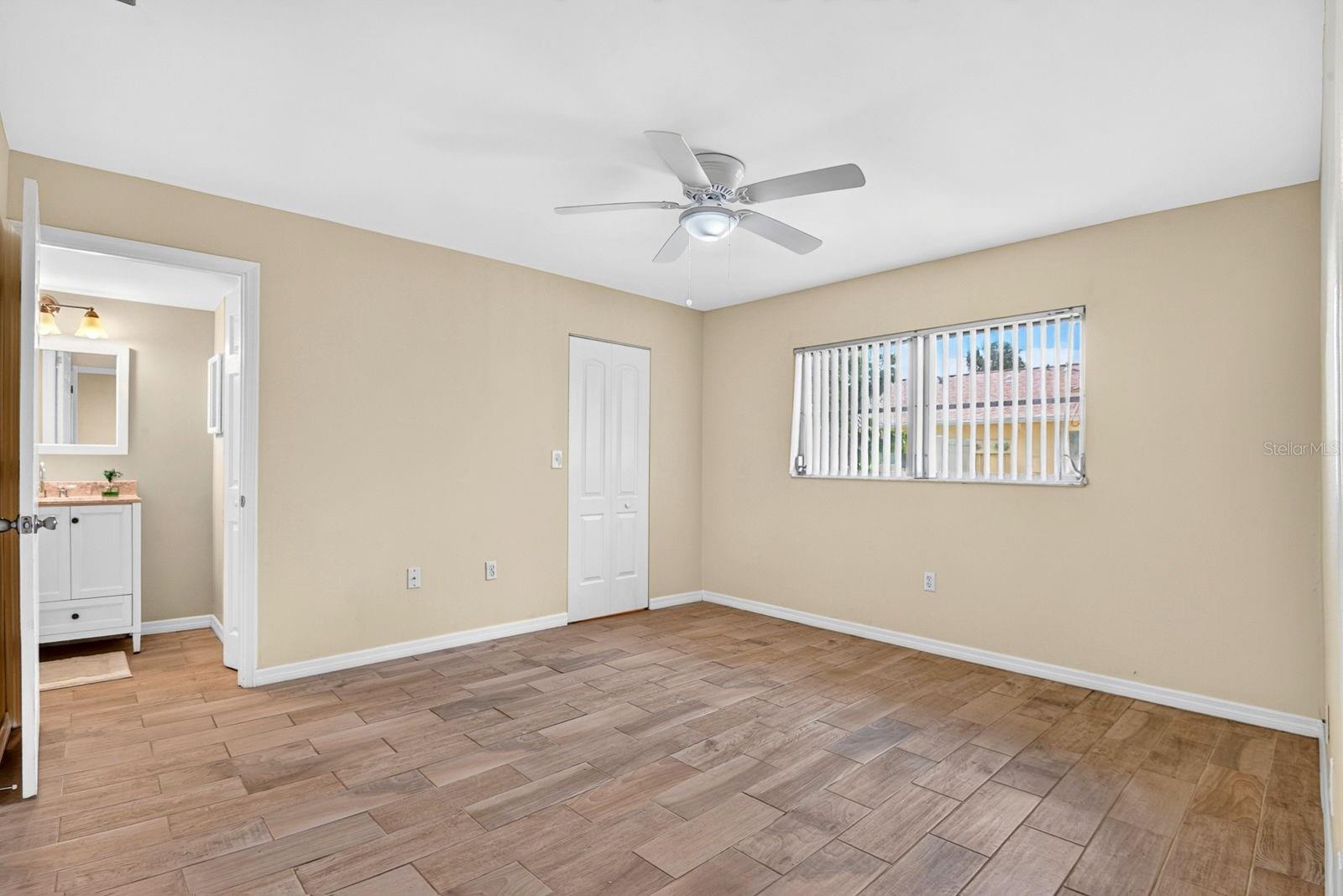 390 301 BLVD W #10C — photo 8